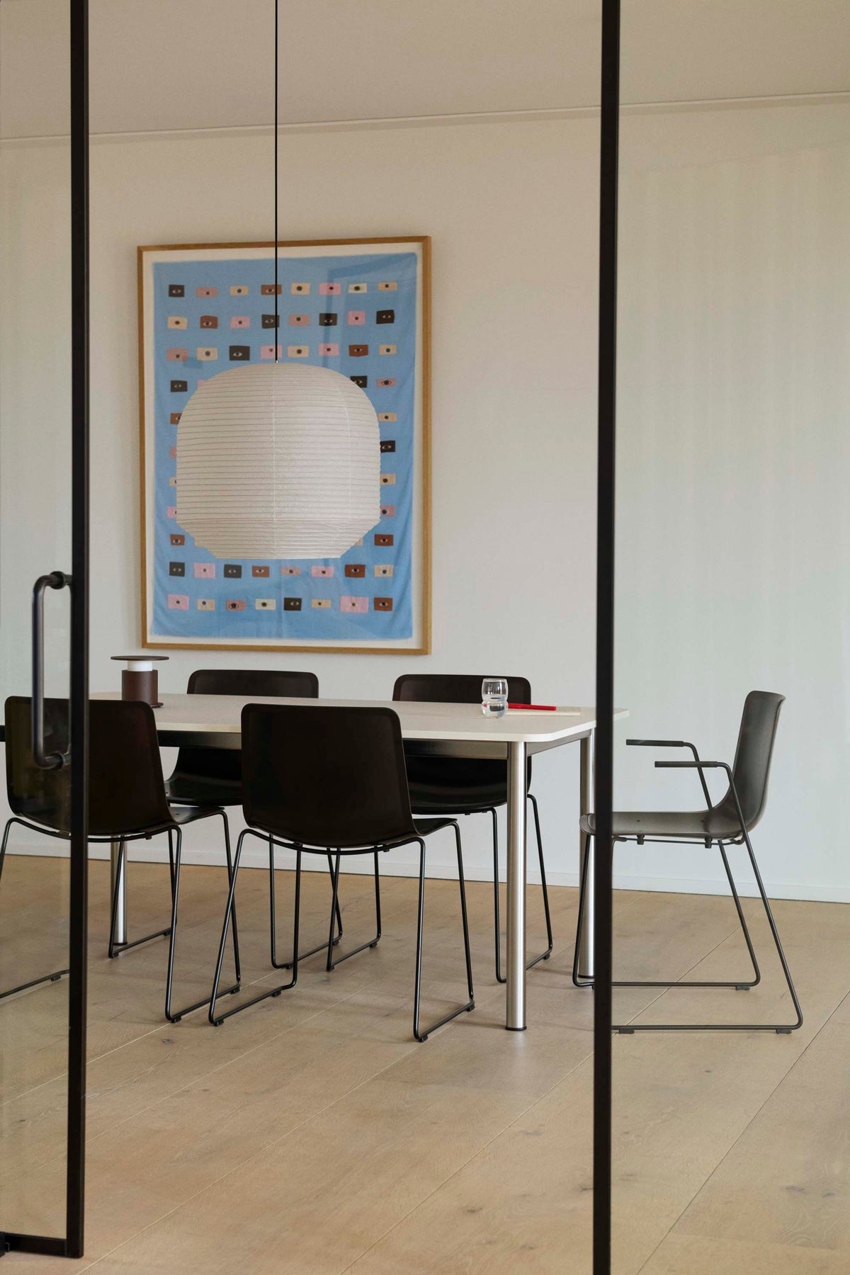 Fredericia Pato Paper Sledge Armchair Papershell-sete. Velg understell