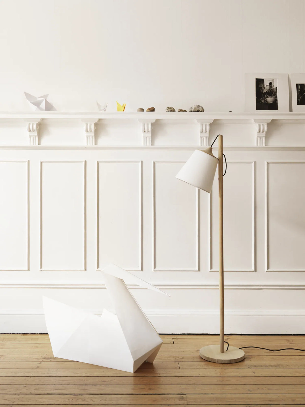 Muuto Pull gulvlampe i eik. Oak / White