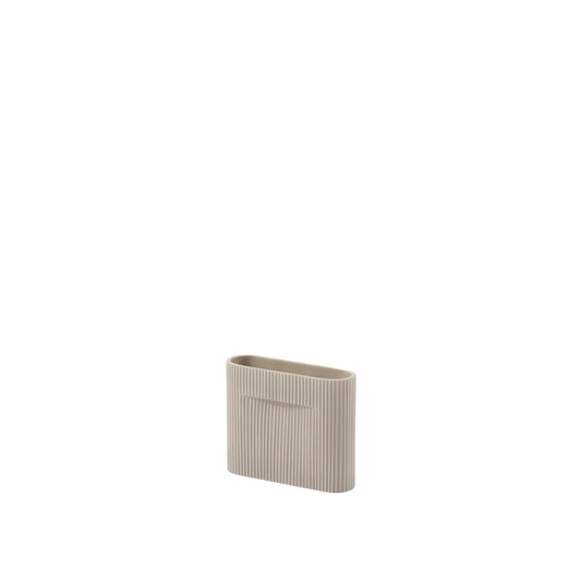 Muuto Ridge vase. Velg størrelse og farge