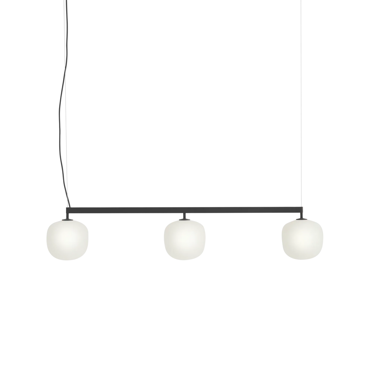 Muuto Rime skinnelampe. Velg farge