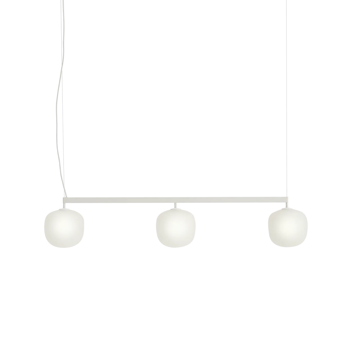 Muuto Rime skinnelampe. Velg farge