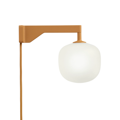 Muuto Rime vegglampe. Velg farge