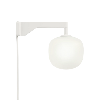 Muuto Rime vegglampe. Velg farge