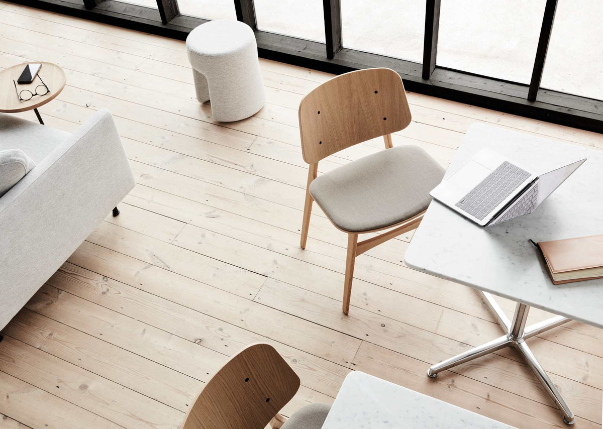 Fredericia Søborg Wood base Chair setepolstret. Velg tekstil og treverk