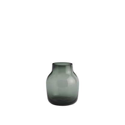 Muuto Silent vase. Velg størrelse og farge