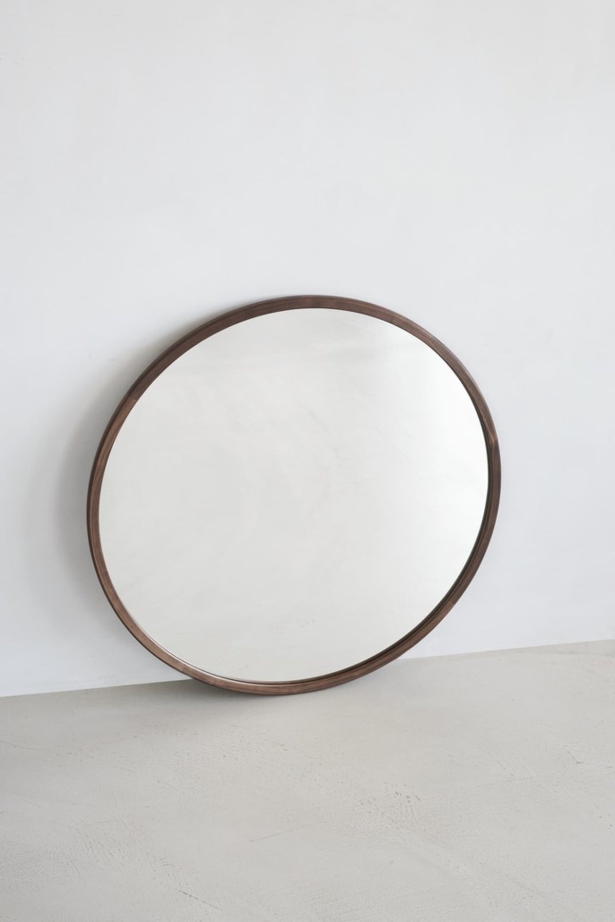 Fredericia Silhouette Mirror Ø100 cm. Velg ramme