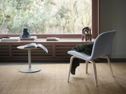 Muuto Visu Lounge Chair loungestol med trebein, uten polstring. Velg sete og glidere