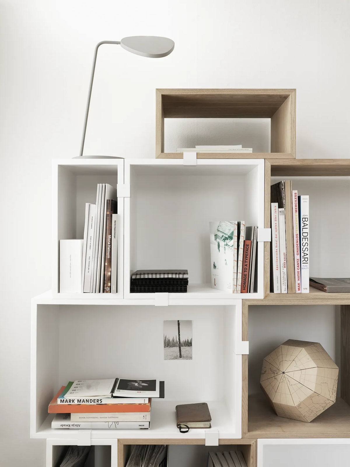 Muuto Leaf bordlampe. Velg farge