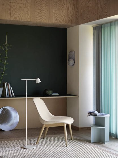 Muuto Tip gulvlampe. Black
