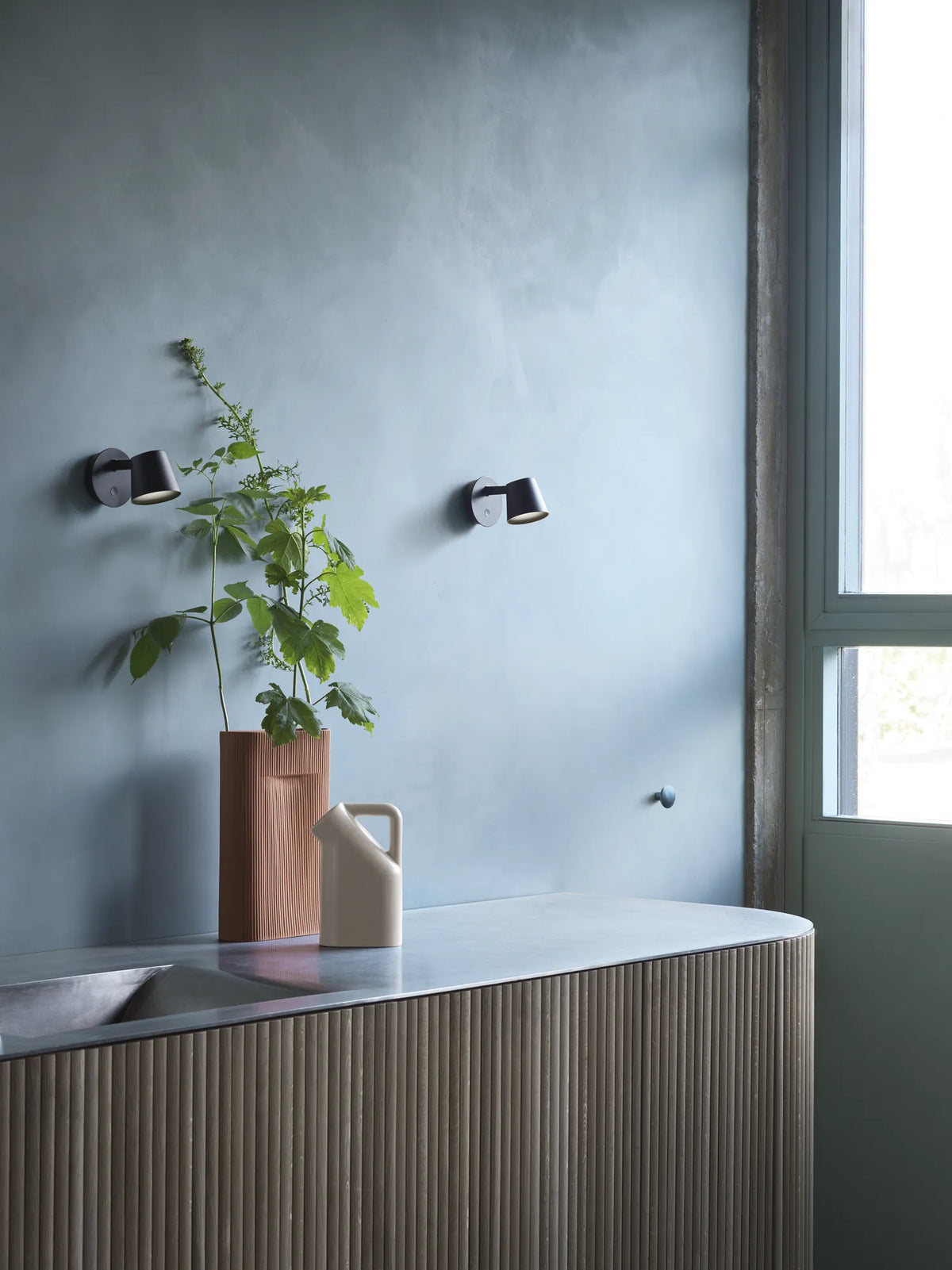 Muuto Tip vegglampe. Velg farge