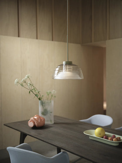 Muuto Two-Layer pendel i glass. Velg farge