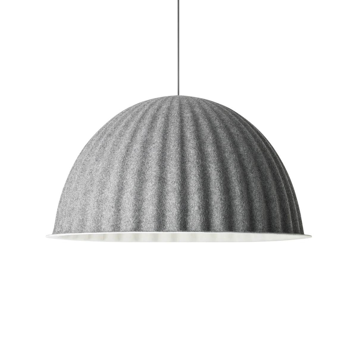 Muuto Under The Bell pendel. Velg størrelse og farge