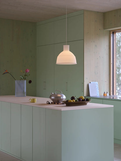 Muuto Unfold pendel i silikon. Velg farge