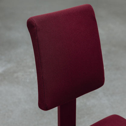 Varier Variable Plus monokrom knestol i Plum. Bestillingsvare.