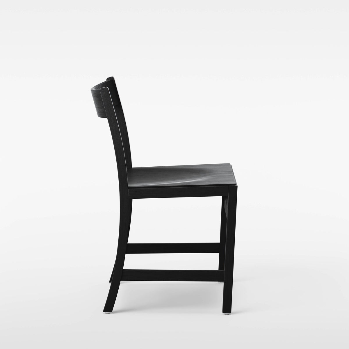 Massproductions Waiter XL stol – Svartbeiset bøk