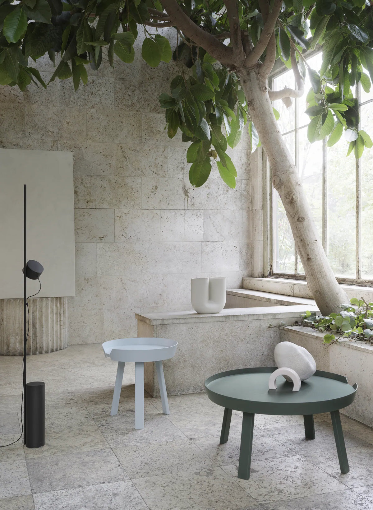 Muuto Post gulvlampe. Velg farge