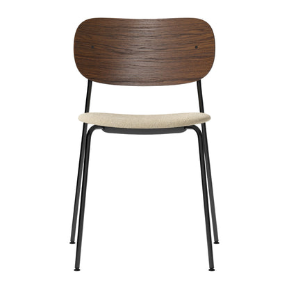 Audo Copenhagen Co Dining Chair spisestol, polstret sete, uten armlener, sort stål. Velg tekstil og rygg