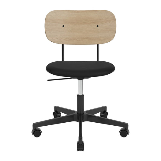 Audo Copenhagen Co Task Chair kontorstol, polstret sete, uten armlener, sort aluminium. Velg tekstil og rygg