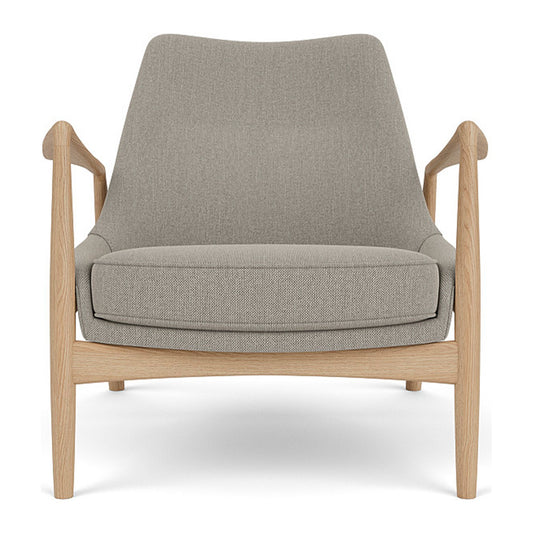 Audo Copenhagen The Seal Lounge Chair lenestol, lav rygg. Velg tekstil og treverk