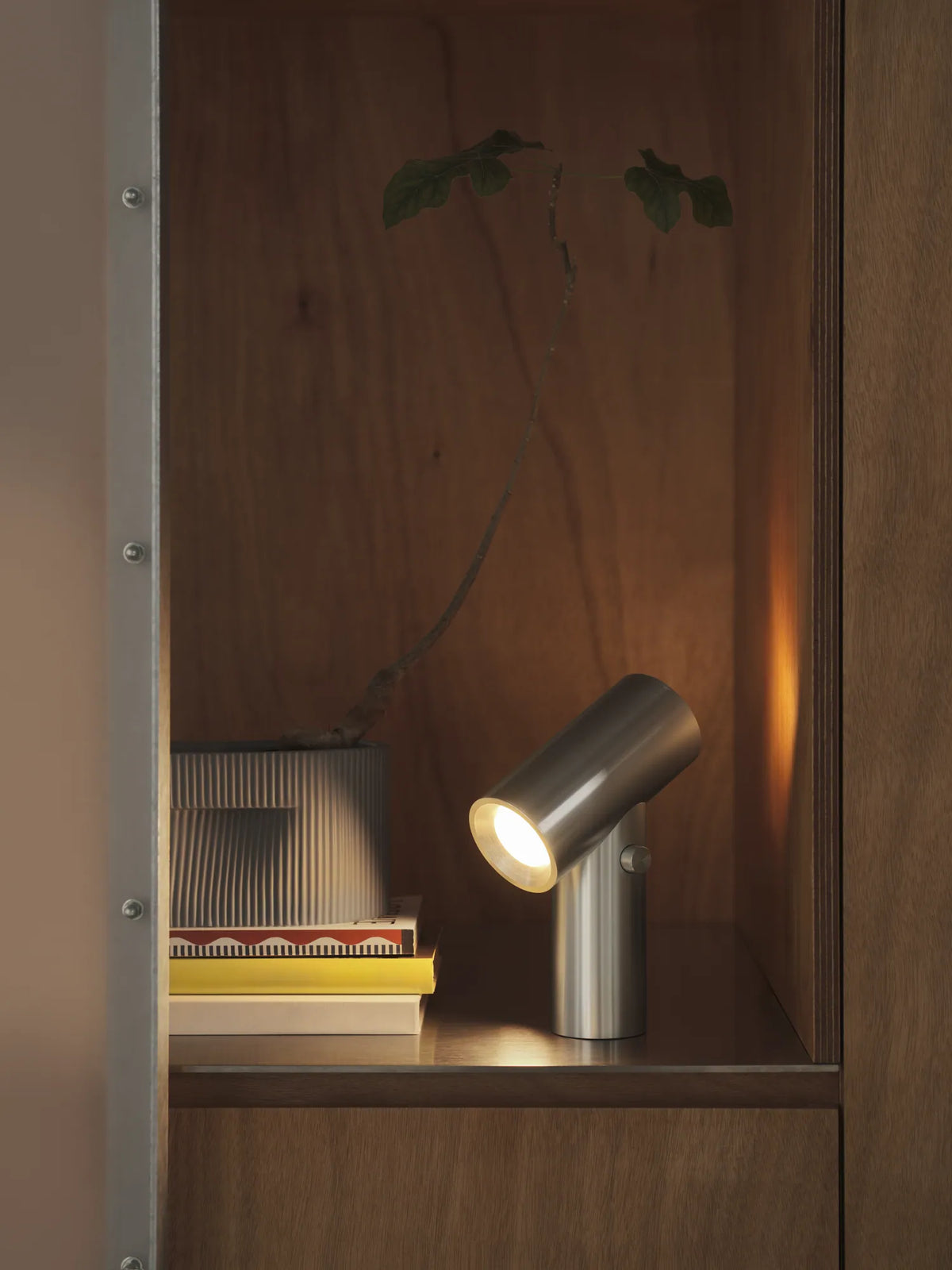 Muuto Beam oppladbar bordlampe. Velg farge