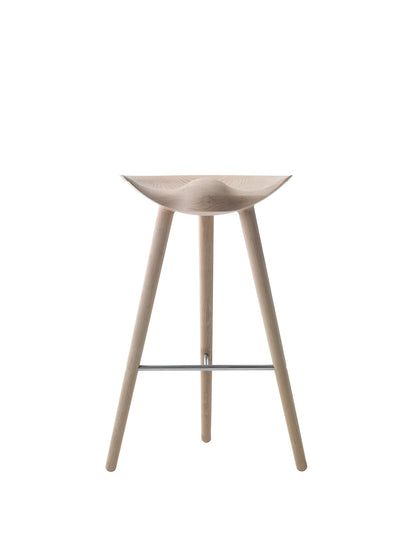 Audo Copenhagen ML 42 Bar Stool barkrakk. Velg treverk og fotstøtte