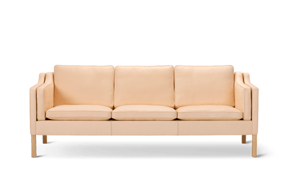 Fredericia Mogensen 2213 Sofa 221 cm, 3-seter. Velg tekstil og treverk.