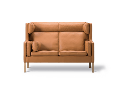 Fredericia Mogensen Coupé Sofaen 154 cm, 2-seter. Velg tekstil og treverk