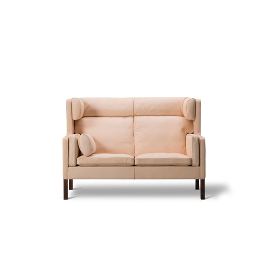Fredericia Mogensen Coupé Sofaen 154 cm, 2-seter. Velg tekstil og treverk