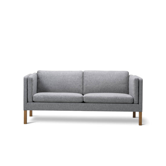 Fredericia Mogensen 2335 Sofa 180 cm, 2,5-seter. Velg tekstil og treverk