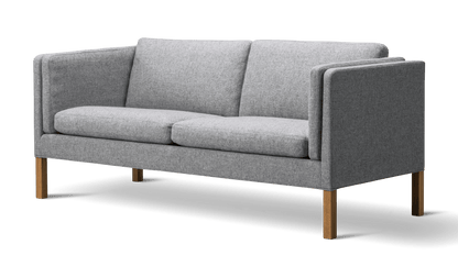 Fredericia Mogensen 2335 Sofa 180 cm, 2,5-seter. Velg tekstil og treverk