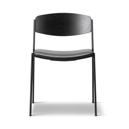 Fredericia Lynderup Chair setepolstret. Velg tekstil og treverk