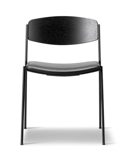Fredericia Lynderup Chair setepolstret. Velg tekstil og treverk