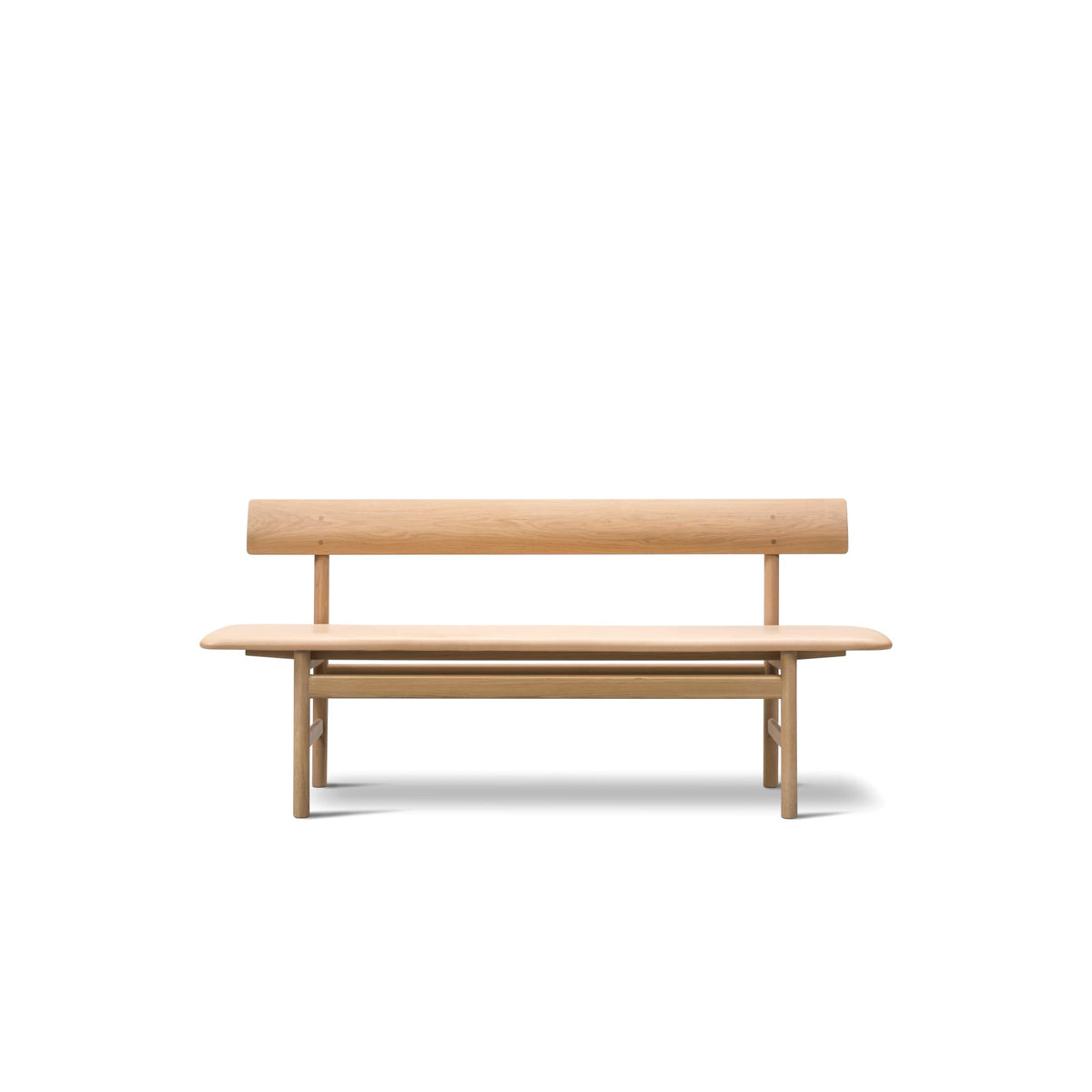 Fredericia The Mogensen Bench med rygg – Røkt eik olje. Velg tekstil