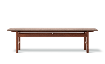 Fredericia The Mogensen Bench uten rygg – Røkt eik olje. Velg tekstil