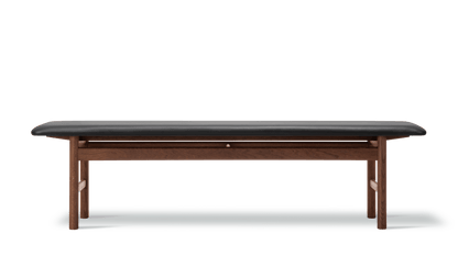 Fredericia The Mogensen Bench uten rygg – Røkt eik olje. Velg tekstil