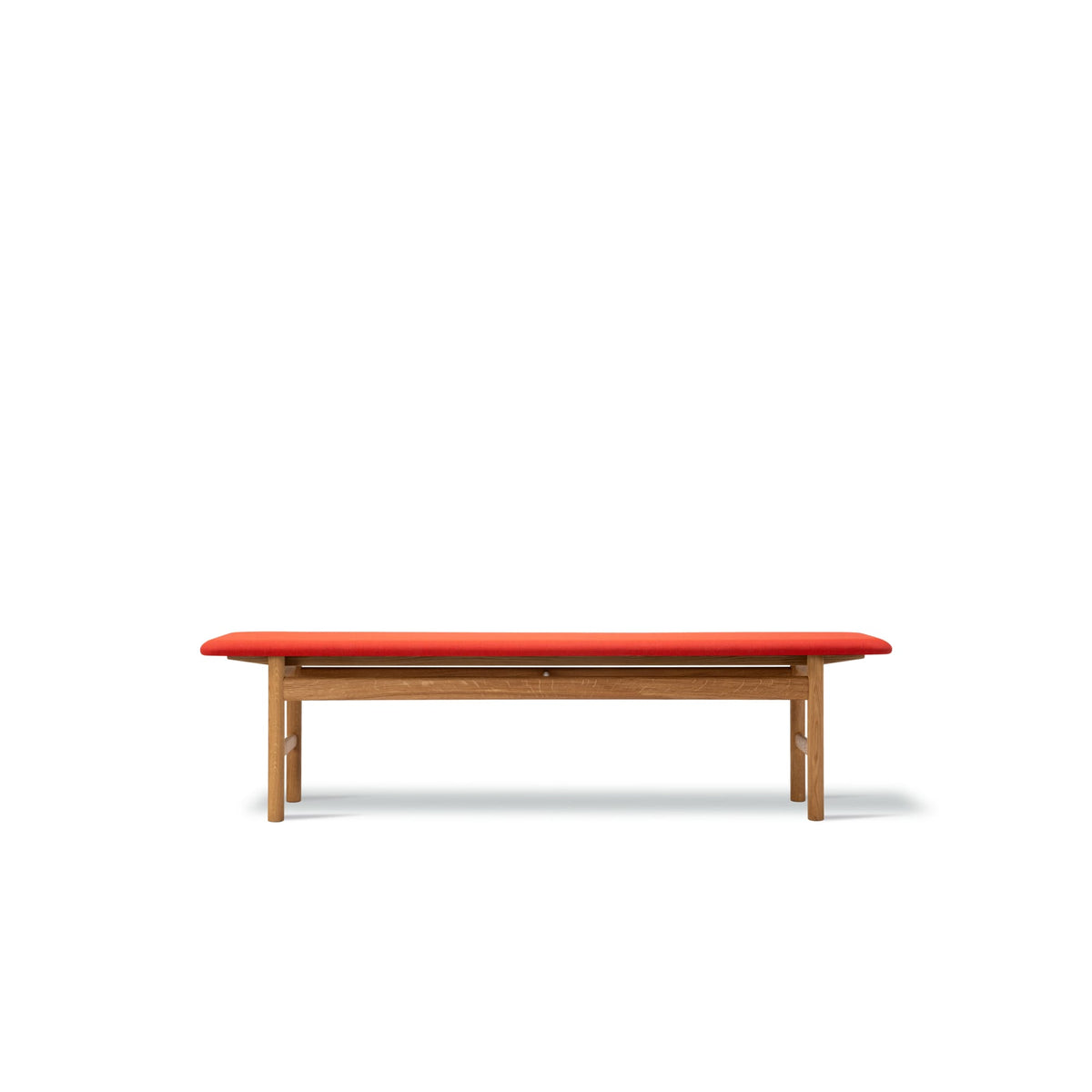 Fredericia The Mogensen Bench uten rygg – Røkt eik olje. Velg tekstil