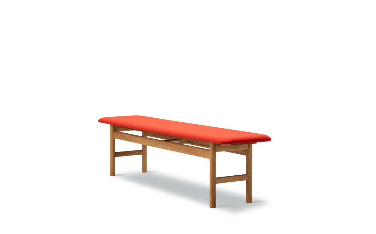 Fredericia The Mogensen Bench uten rygg – Eik lys olje. Velg tekstil