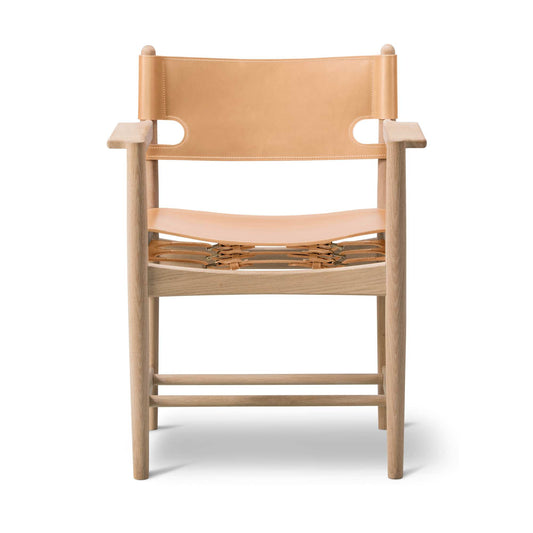Fredericia The Spanish Dining Chair armstol. Velg skinn og treverk