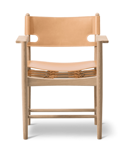 Fredericia The Spanish Dining Chair armstol. Velg skinn og treverk.