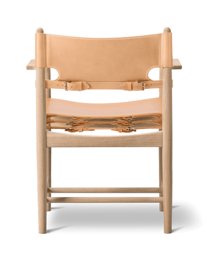Fredericia The Spanish Dining Chair armstol. Velg skinn og treverk