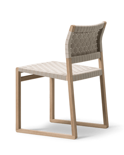 Fredericia BM61 Chair lingjord. Velg sete og treverk