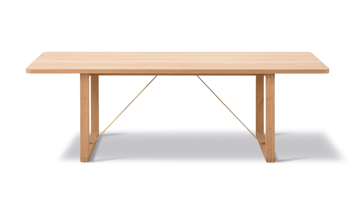 Fredericia BM67 Coffee Table sofabord. Velg avstiver og treverk