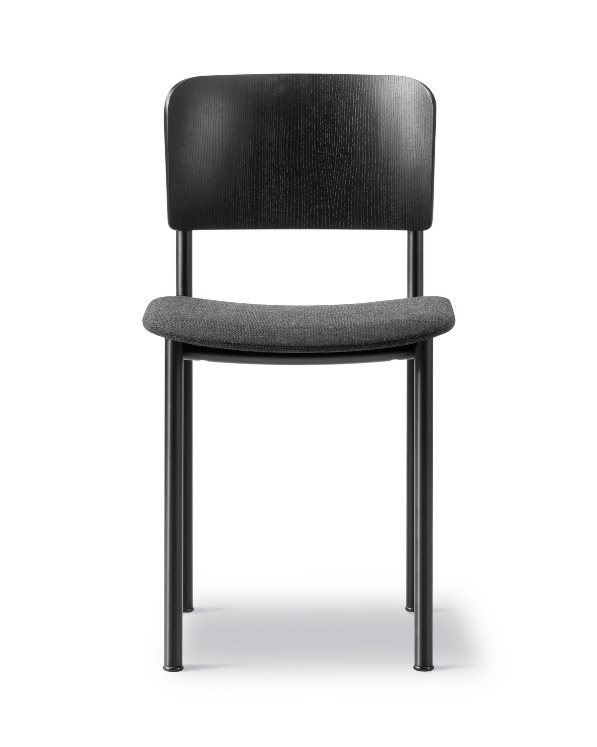 Fredericia Plan Chair setepolstret. Velg tekstil og treverk.