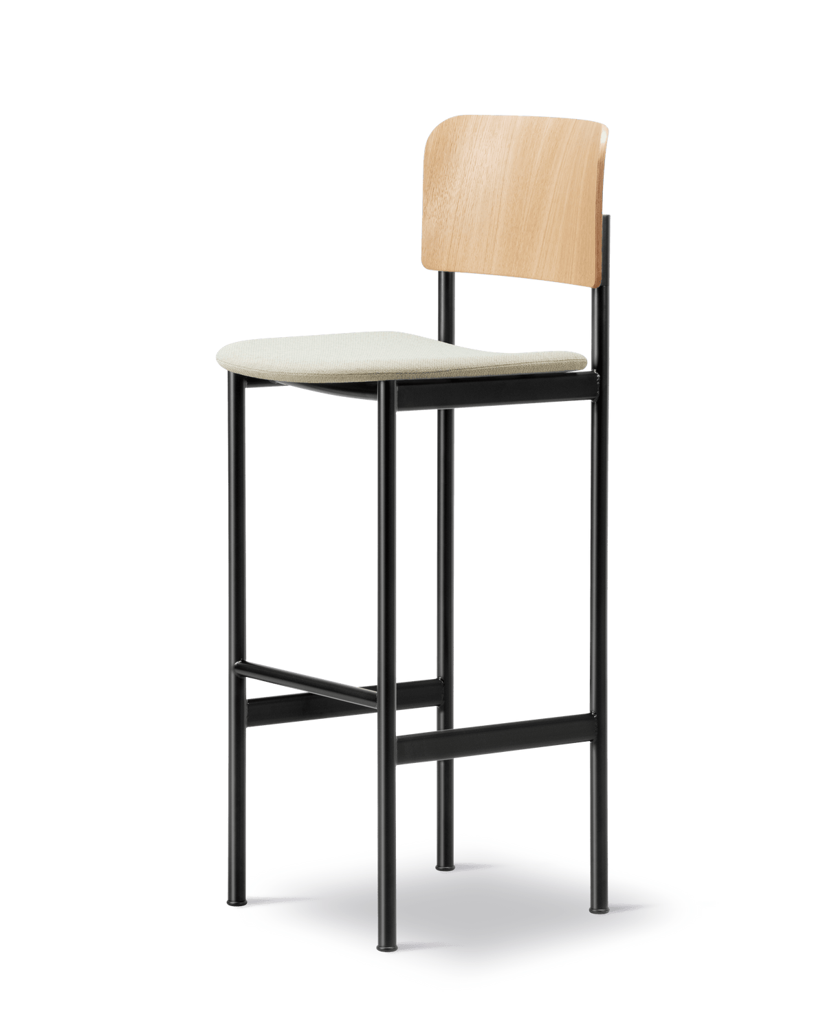 Fredericia Plan Barstool setepolstret. Velg tekstil og treverk