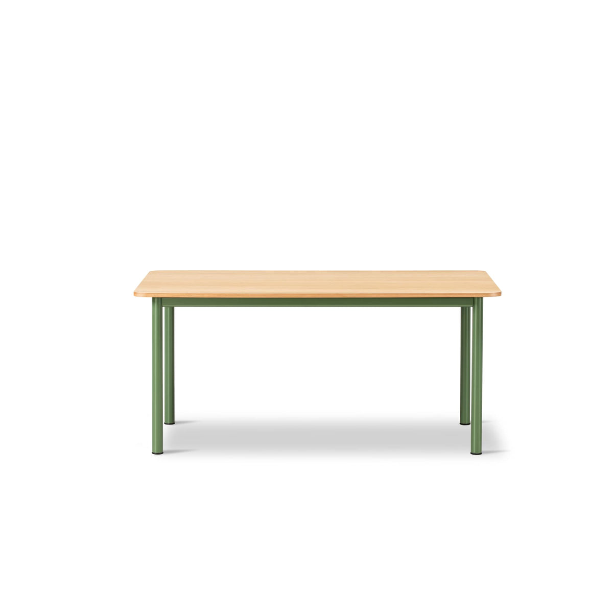 Fredericia Plan Table konfigurasjon L, 560 × 120 cm. Velg understell, høyde og bordplate
