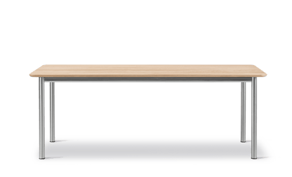 Fredericia Plan Table bord 200 × 100 cm. Velg understell, høyde og bordplate.
