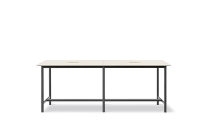 Fredericia Plan Table konfigurasjon A, 260 × 100 cm. Velg understell, høyde og bordplate