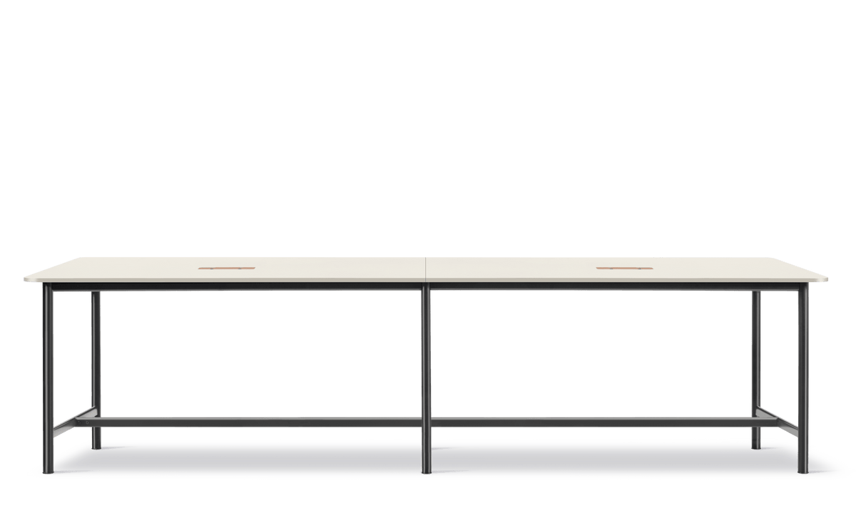 Fredericia Plan Table konfigurasjon E, 380 × 100 cm. Velg understell, høyde og bordplate