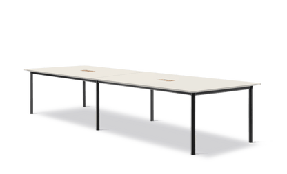 Fredericia Plan Table konfigurasjon E, 380 × 100 cm. Velg understell, høyde og bordplate