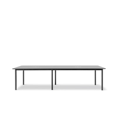 Fredericia Plan Table konfigurasjon D, 320 × 120 cm. Velg understell, høyde og bordplate